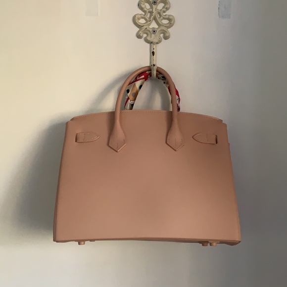 Black Sheep Scarf Bag - Picture 5 of 14